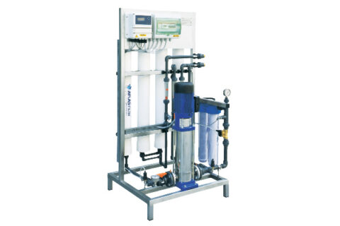 Appareil d’osmose-inverse avec chassis en inox
